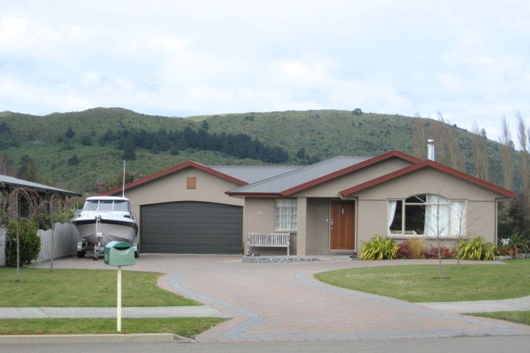 Photo of property in 143 Lisland Drive, Kinloch, Taupo, 3377