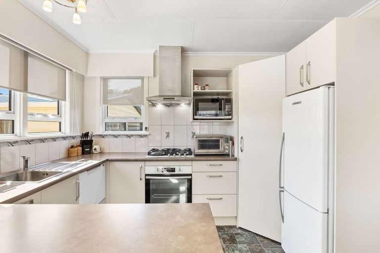 Photo of property in 22a Stafford Street, Waitara, 4320