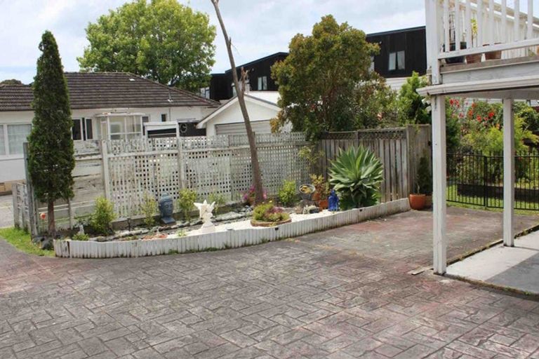 Photo of property in 1/97a Nile Road, Milford, Auckland, 0620