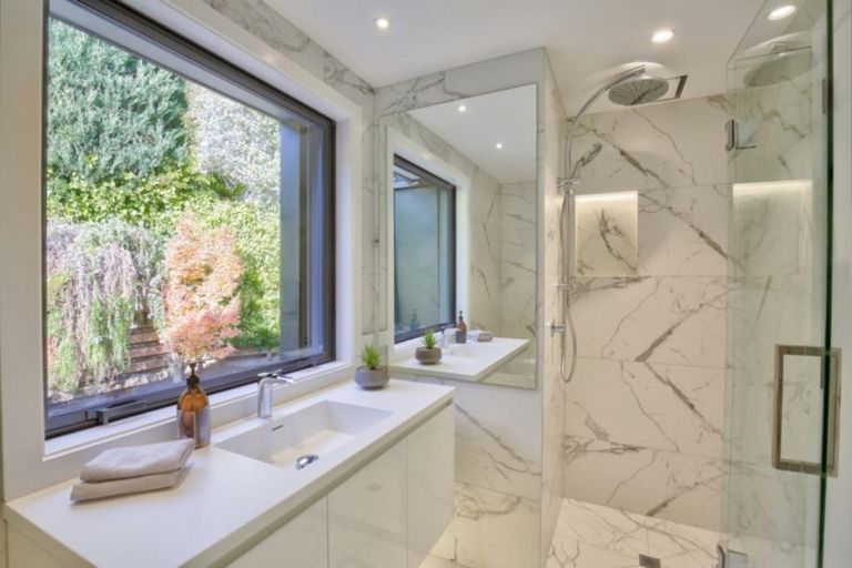 Photo of property in 562 Peninsula Road, Kelvin Heights, Queenstown, 9300