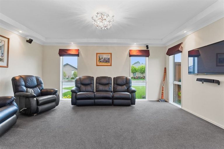 Photo of property in 18 Lancewood Way, Rangiora, 7400