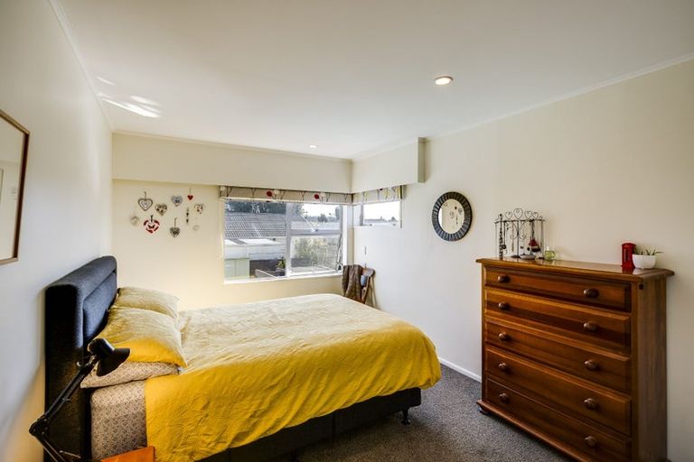Photo of property in 9 Upham Crescent, Taradale, Napier, 4112