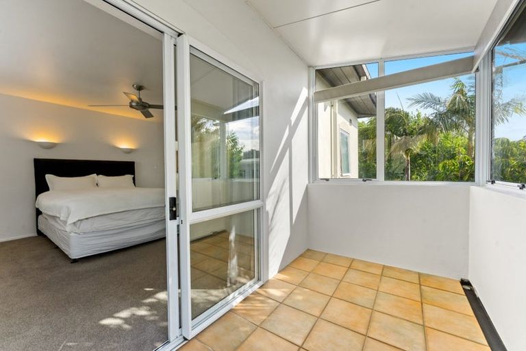 Photo of property in 1/104a Beach Road, Castor Bay, Auckland, 0620