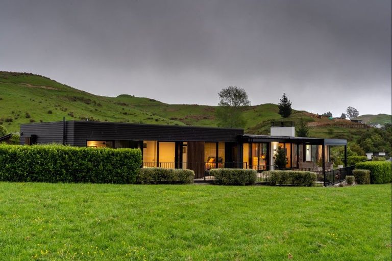 Photo of property in 1 Appletree Way, Stoke, Nelson, 7011