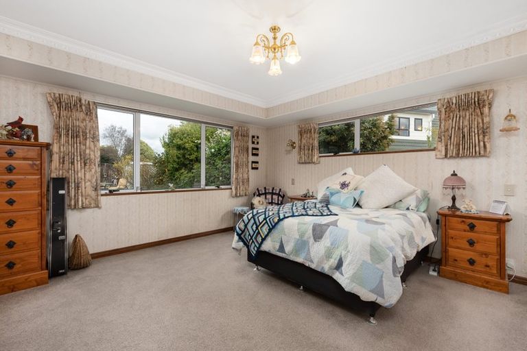 Photo of property in 16 Randell Place, Te Puke, 3119