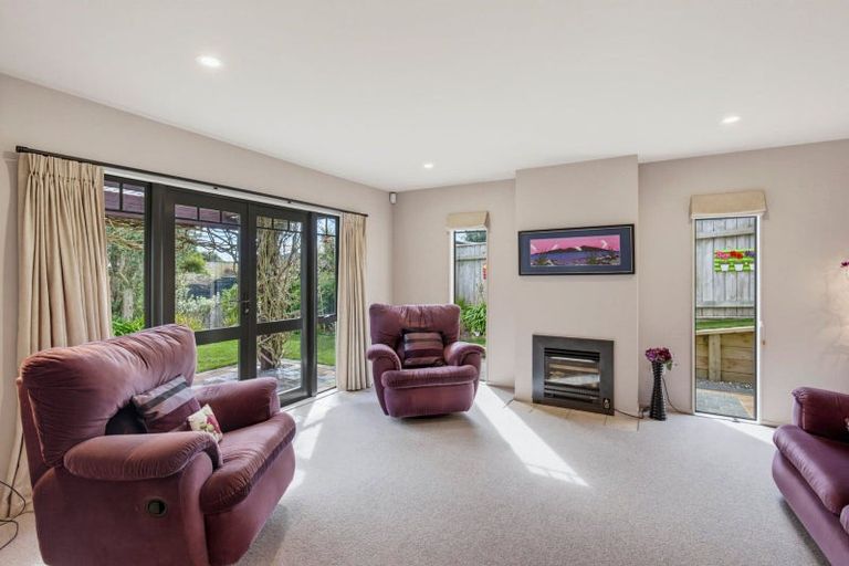 Photo of property in 16 Rifleman Lane, Paraparaumu Beach, Paraparaumu, 5032