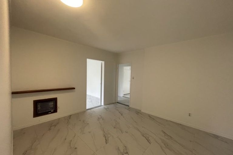 Photo of property in 30 Ramillies Place, Glenfield, Auckland, 0629