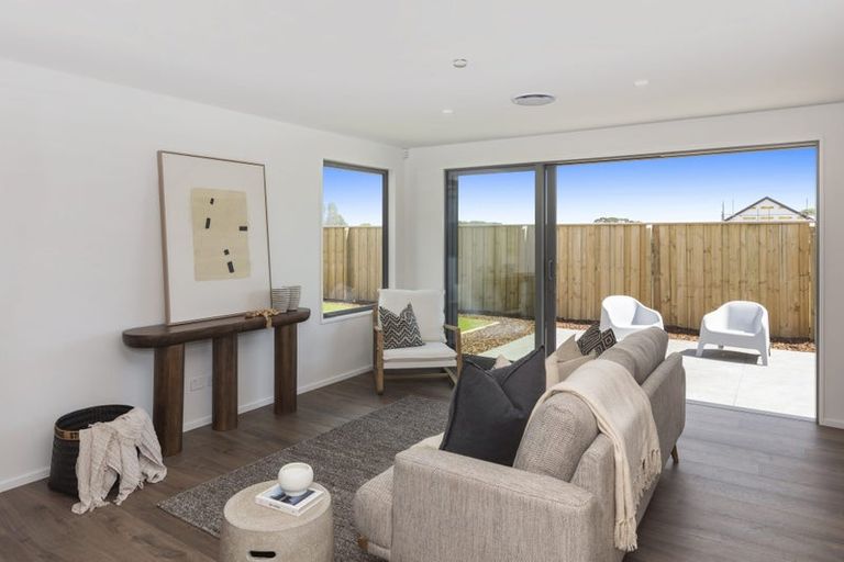 Photo of property in 104 Skibbereen Drive, Halswell, 8025