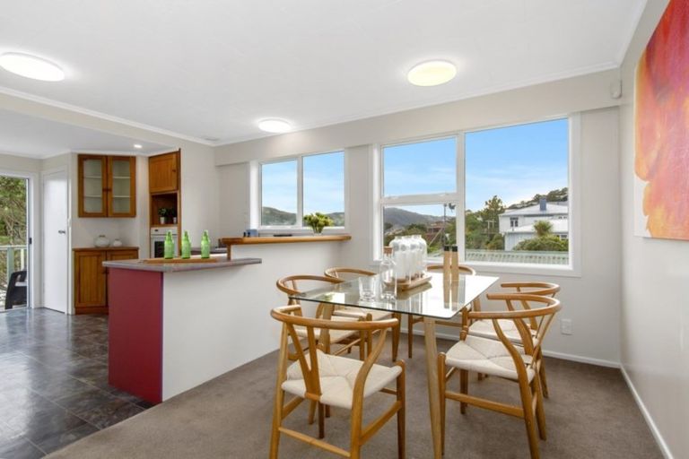 Photo of property in 107 Northland Road, Northland, Wellington, 6012