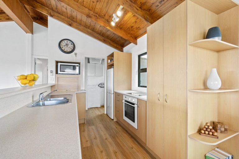 Photo of property in 2 Awatea Street, Mangawhai Heads, Mangawhai, 0505