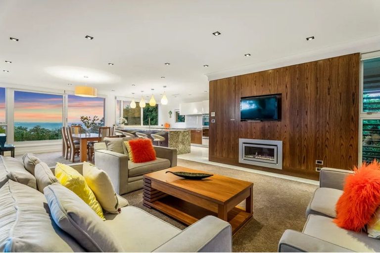 Photo of property in 37b View Road, Campbells Bay, Auckland, 0630