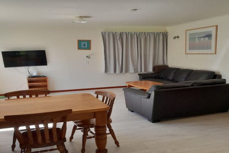 Photo of property in 2 Te Kamo Street, Ruakaka, 0116