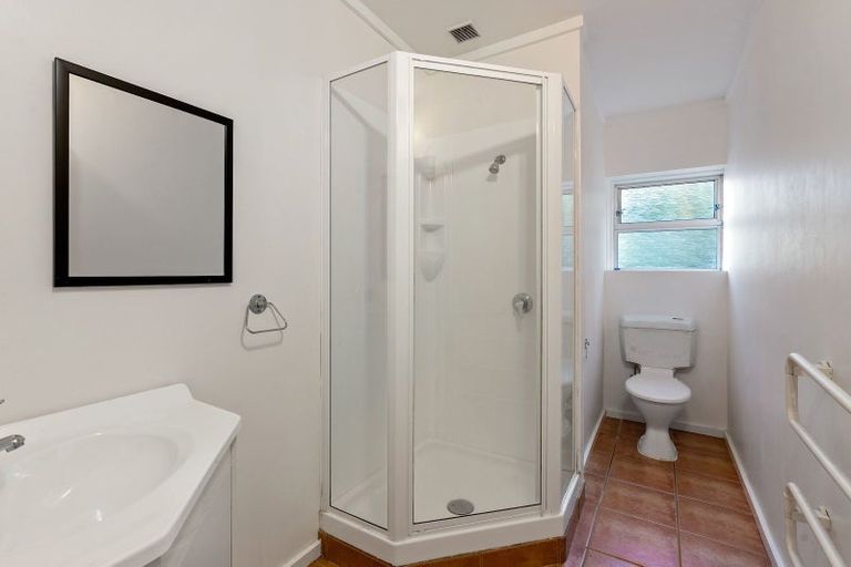 Photo of property in 1 Fyvie Avenue, Tawa, Wellington, 5028