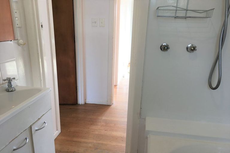 Photo of property in 3/10a Fenwick Avenue, Milford, Auckland, 0620