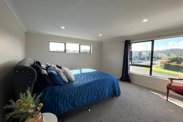 Photo of property in 64 Mettam Drive, Swanson, Auckland, 0614