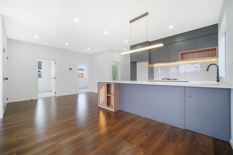 Photo of property in 15 Kaapehu Street, Karaka, 2578