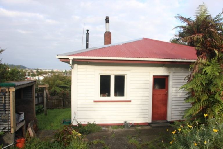 Photo of property in 9 Ashmore Avenue, Cobden, Greymouth, 7802
