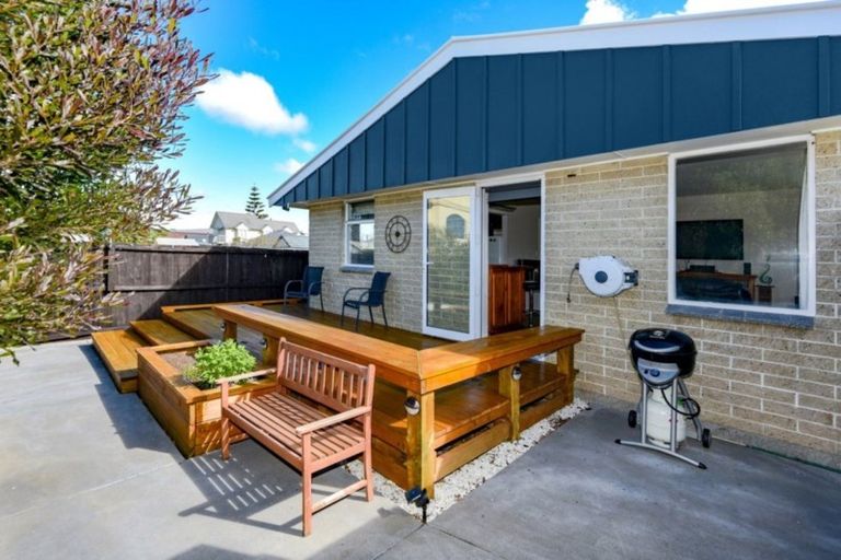 Photo of property in 1/67 Oram Avenue, New Brighton, Christchurch, 8061