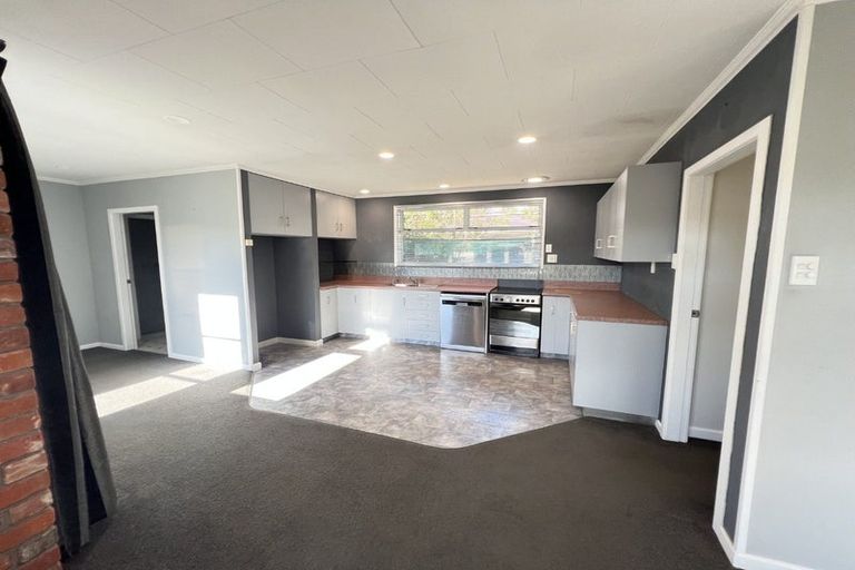 Photo of property in 2 Robert Street, Otatara, Invercargill, 9879