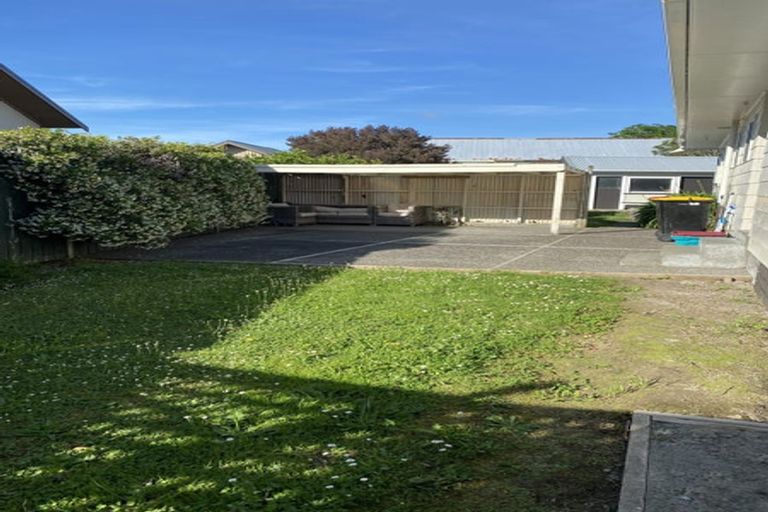 Photo of property in 12-14 Cork Street, Martinborough, 5711