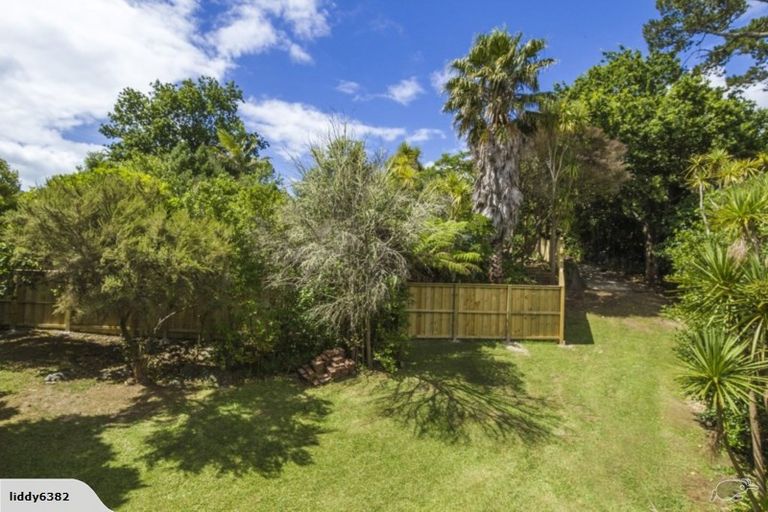 Photo of property in 3a Park Rise, Campbells Bay, Auckland, 0630
