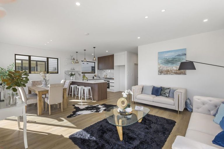 Photo of property in 24 Woven Place, Karaka, Papakura, 2113