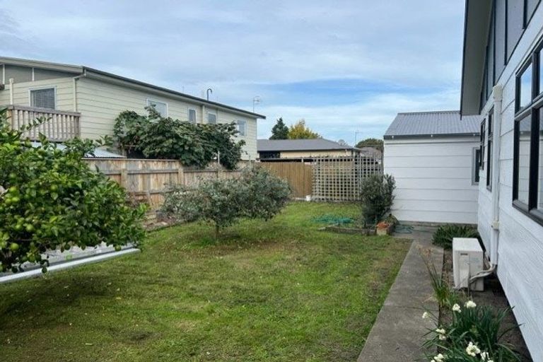 Photo of property in 8 Mangarau Crescent, Havelock North, 4130