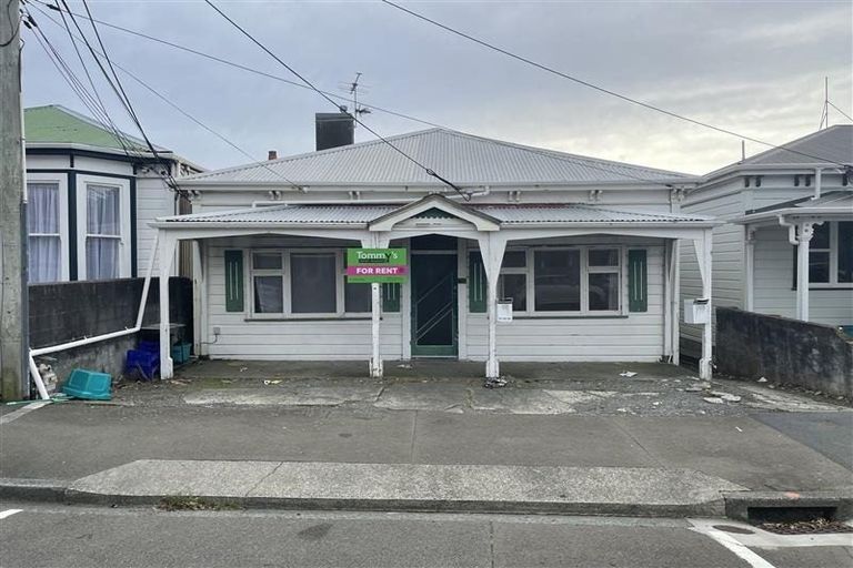 Photo of property in 23 Wilson Street, Newtown, Wellington, 6021