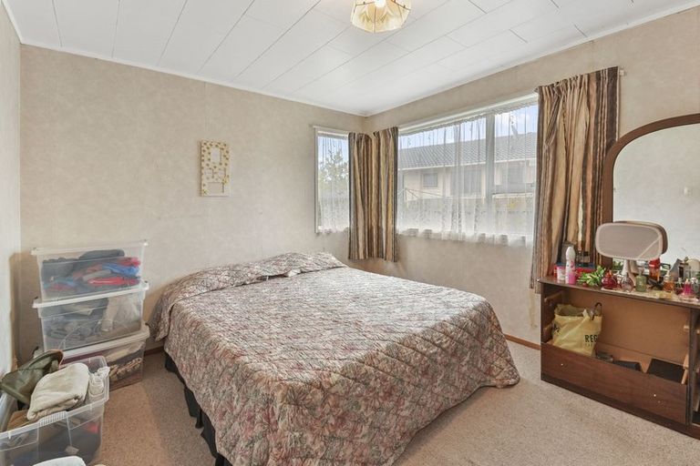 Photo of property in 2 Chantelle Place, Papatoetoe, Auckland, 2025