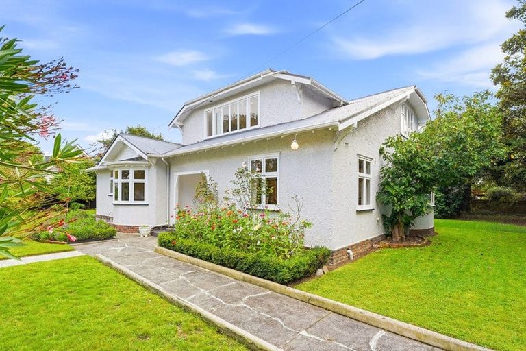 Photo of property in 5 Parkes Avenue, Saint Johns Hill, Whanganui, 4501