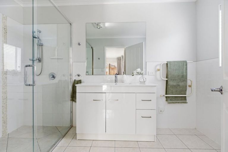 Photo of property in 136 Tuihana Drive, Papamoa Beach, Papamoa, 3118