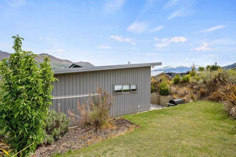 Photo of property in 5 Mohua Mews, Wanaka, 9305