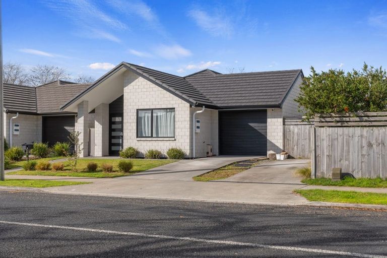 Photo of property in 32 Old Farm Road, Hamilton East, Hamilton, 3216