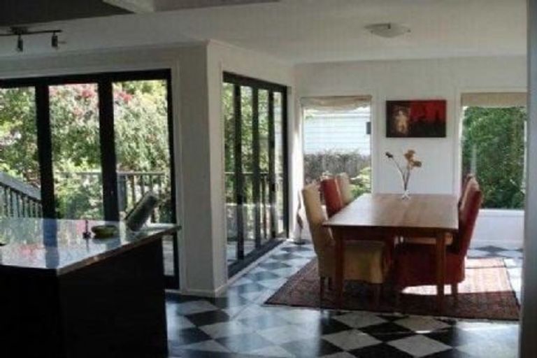 Photo of property in 116 Karori Road, Karori, Wellington, 6012