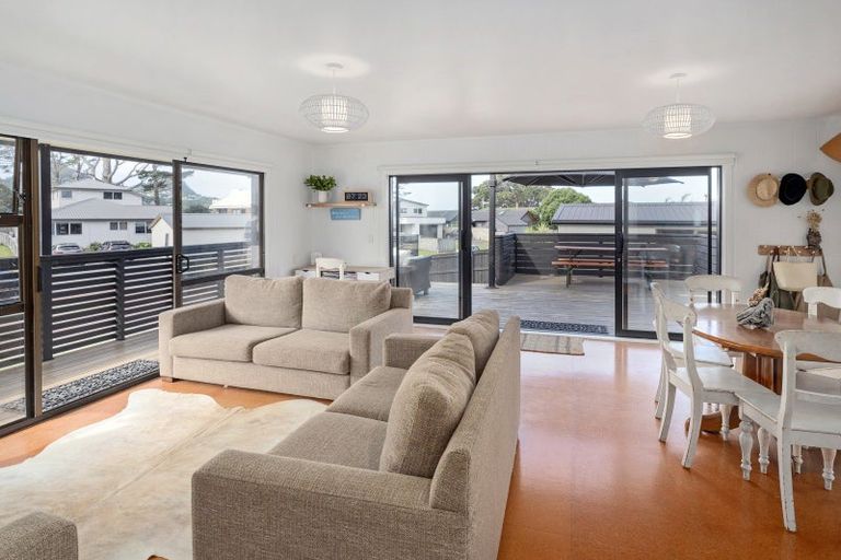 Photo of property in 2 Prescott Place, Pauanui, Hikuai, 3579