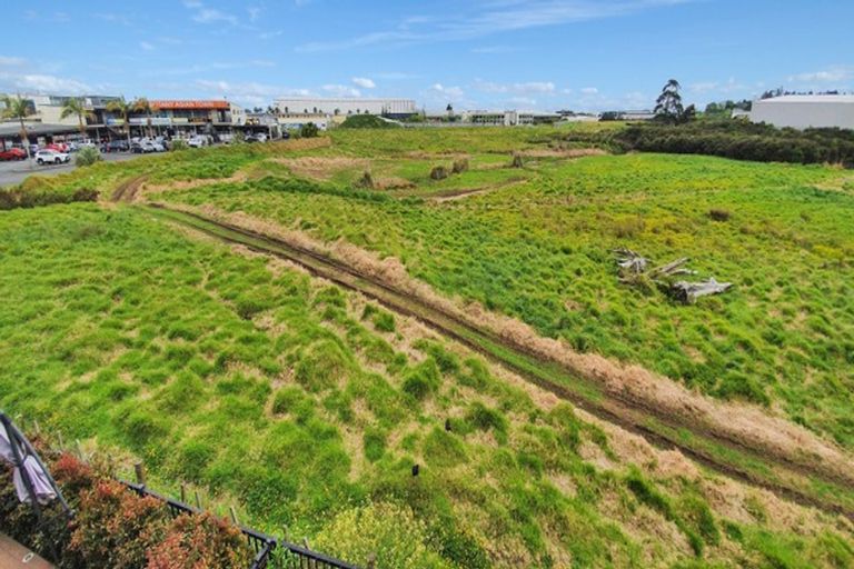 Photo of property in 9/15 Bishop Lenihan Place, East Tamaki, Auckland, 2013