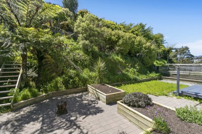 Photo of property in 14 Kaitangata Crescent, Kelson, Lower Hutt, 5010