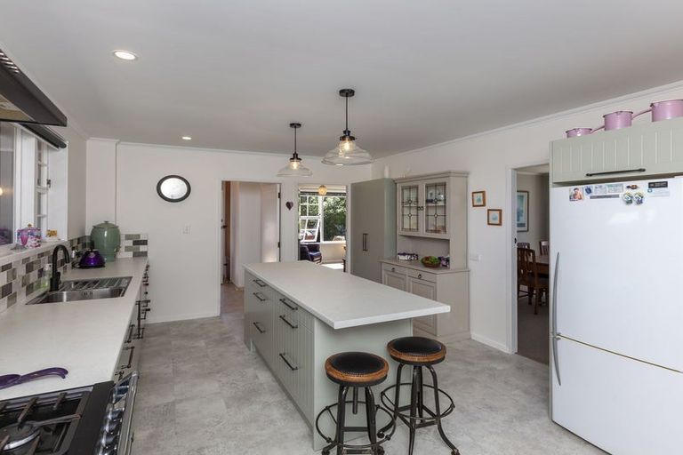 Photo of property in 75 Eatwell Avenue, Paraparaumu Beach, Paraparaumu, 5032