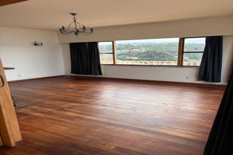Photo of property in 37 Milne Terrace, Island Bay, Wellington, 6023