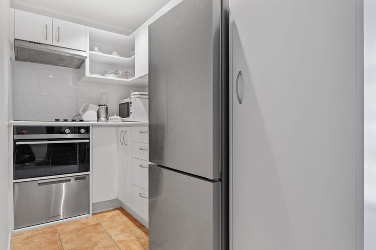 Photo of property in 18a/30 Westward Ho, Glen Eden, Auckland, 0602