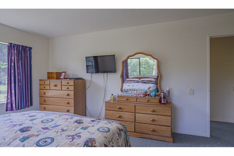 Photo of property in 393 Naughton Road, Kerrytown, Timaru, 7975