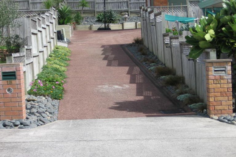 Photo of property in 18 Basra Drive, Henderson, Auckland, 0612