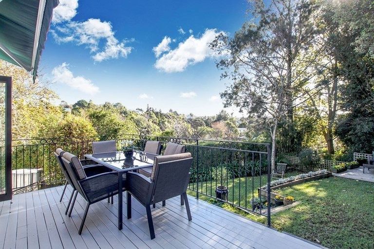 Photo of property in 2/95 Oaktree Avenue, Browns Bay, Auckland, 0630