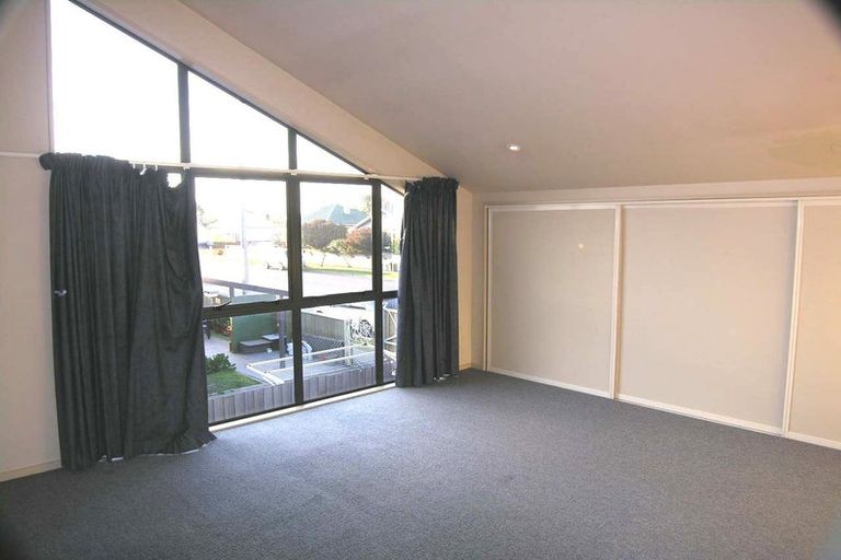 Photo of property in 24 Harrow Street, Phillipstown, Christchurch, 8011