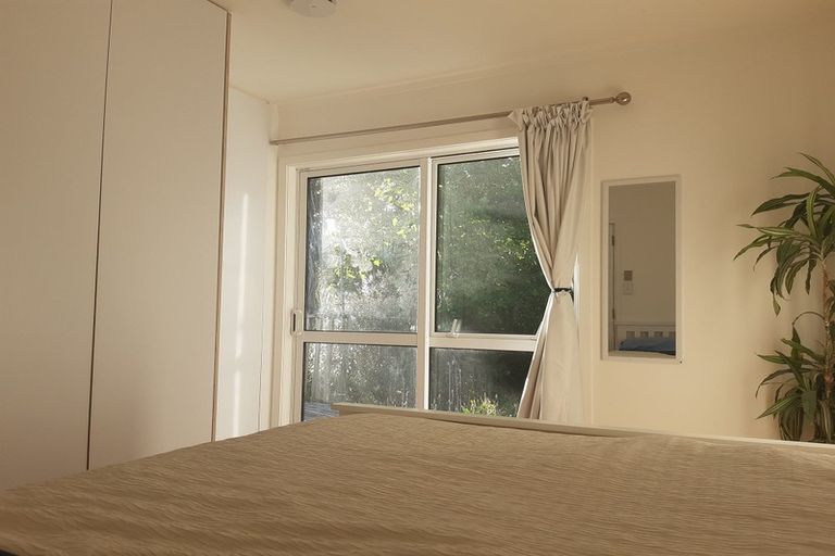 Photo of property in 3 Western Court, Sunnyvale, Auckland, 0612