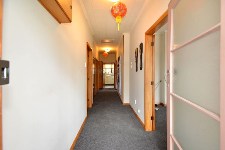 Photo of property in 25 Kaikorai Valley Road, Kaikorai, Dunedin, 9010