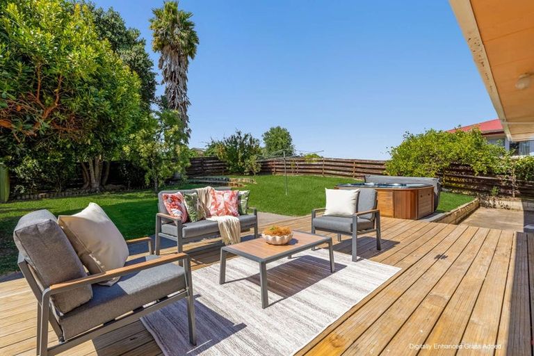 Photo of property in 19 Warwick Place, Brookfield, Tauranga, 3110