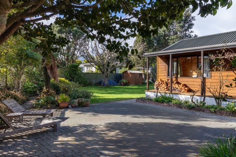 Photo of property in 42a Moana Road, Paraparaumu, 5032