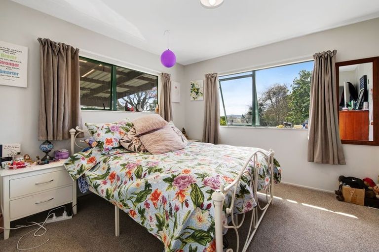 Photo of property in 68 Matija Place, Red Beach, 0932