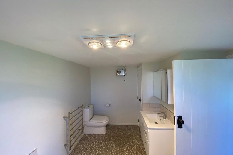 Photo of property in 3 High Street West, Waitara, 4320